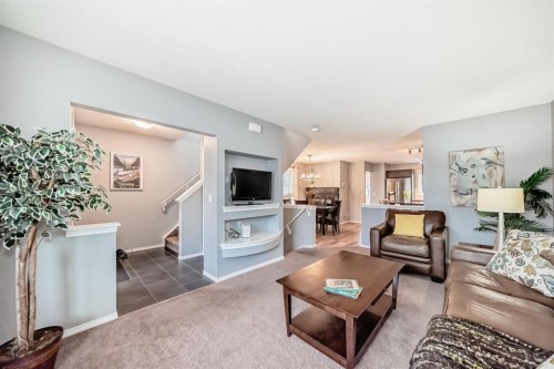 44 Legacy Crescent Se, Calgary, AB - Indoor Photo Showing Living Room
