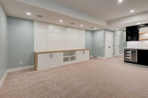 2425 27 Street Sw, Calgary, AB - Indoor