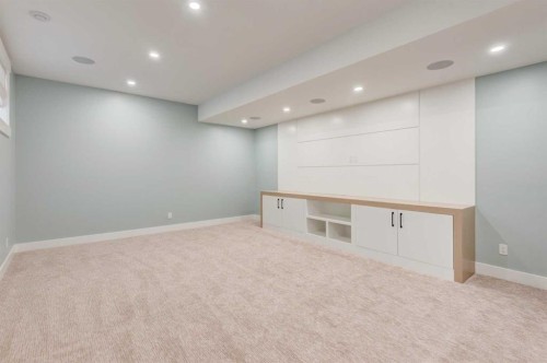 2425 27 Street Sw, Calgary, AB - Indoor