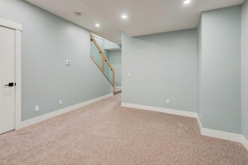 2425 27 Street Sw, Calgary, AB - Indoor Photo Showing Other Room