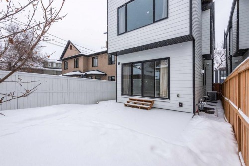 2425 27 Street Sw, Calgary, AB - Outdoor With Exterior