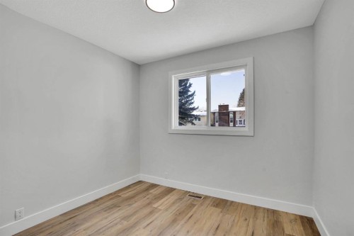 363 Templeside Circle Ne, Calgary, AB - Indoor Photo Showing Other Room