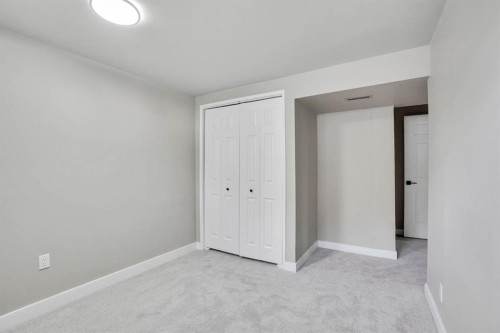 363 Templeside Circle Ne, Calgary, AB - Indoor Photo Showing Other Room