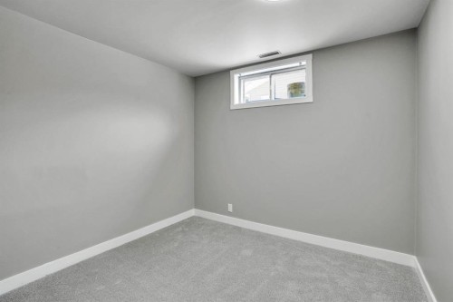 363 Templeside Circle Ne, Calgary, AB - Indoor Photo Showing Other Room