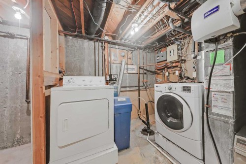 68 West Glen Crescent Sw, Calgary, AB - Indoor Photo Showing Laundry Room