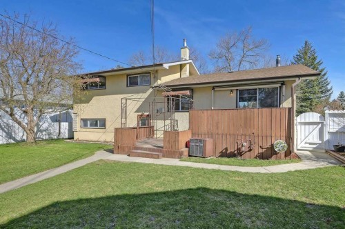 68 West Glen Crescent Sw, Calgary, AB - Outdoor