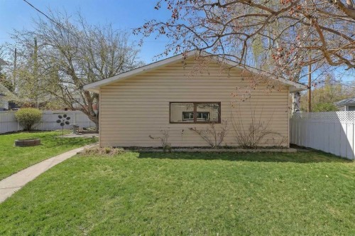 68 West Glen Crescent Sw, Calgary, AB - Outdoor