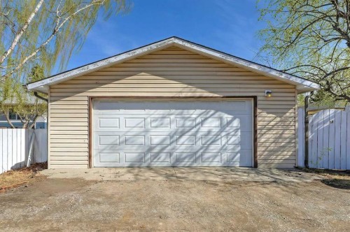 68 West Glen Crescent Sw, Calgary, AB - Outdoor