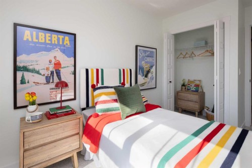 13 Wild Rose Way Se, Calgary, AB - Indoor Photo Showing Bedroom