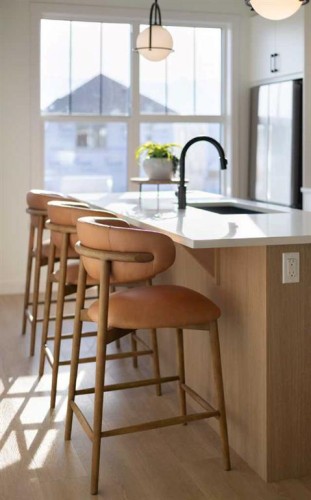 13 Wild Rose Way Se, Calgary, AB - Indoor