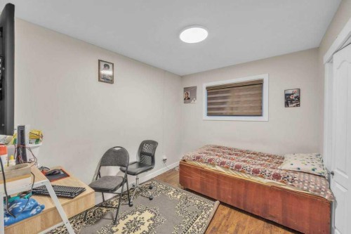 107 Taracove Landing Ne, Calgary, AB - Indoor Photo Showing Bedroom