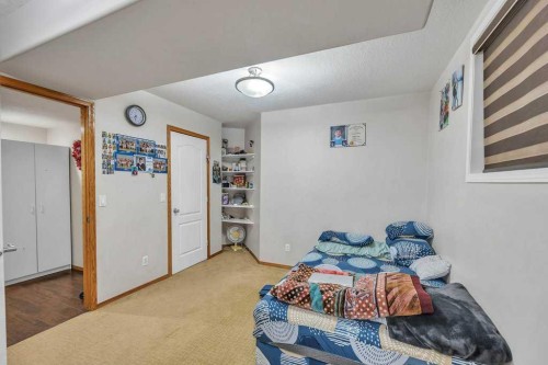 107 Taracove Landing Ne, Calgary, AB - Indoor Photo Showing Bedroom