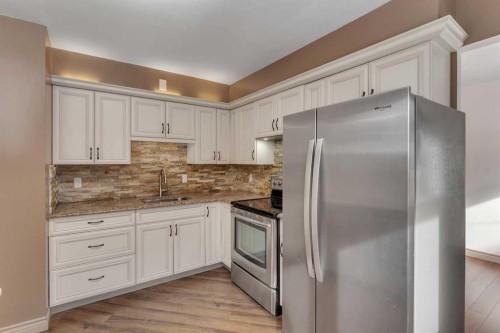4824 Claret Street Nw, Calgary, AB - Indoor Photo Showing Kitchen
