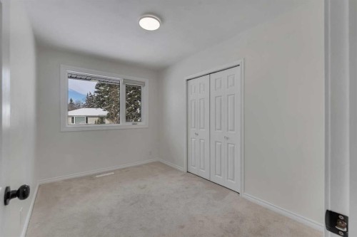 4824 Claret Street Nw, Calgary, AB - Indoor Photo Showing Other Room