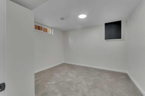 4824 Claret Street Nw, Calgary, AB - Indoor Photo Showing Other Room
