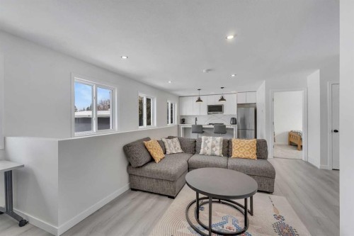 4824 Claret Street Nw, Calgary, AB - Indoor Photo Showing Living Room
