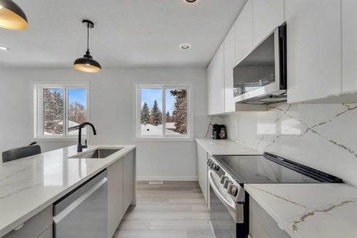 4824 Claret Street Nw, Calgary, AB - Indoor Photo Showing Kitchen