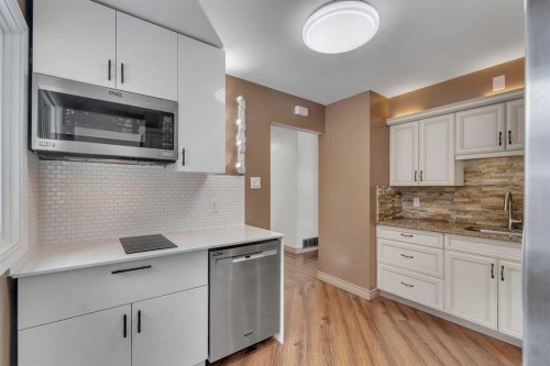4824 Claret Street Nw, Calgary, AB - Indoor Photo Showing Kitchen