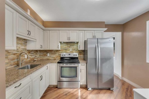 4824 Claret Street Nw, Calgary, AB - Indoor Photo Showing Kitchen