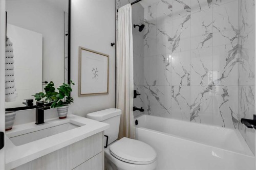 1917 Mccaskill Drive, Crossfield, AB - Indoor Photo Showing Bathroom