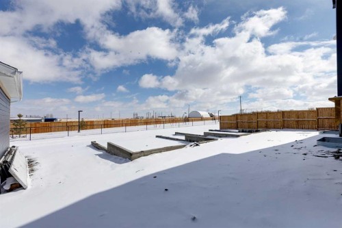 1917 Mccaskill Drive, Crossfield, AB - Outdoor