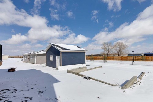 1917 Mccaskill Drive, Crossfield, AB - Outdoor