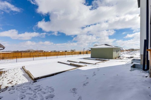 1955 Mccaskill Drive, Crossfield, AB - Outdoor