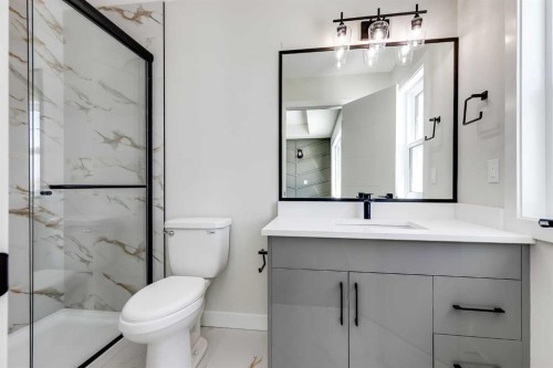 1989 Mccaskill Drive, Crossfield, AB - Indoor Photo Showing Bathroom