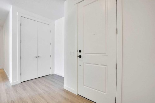 230 Kinniburgh Loop, Chestermere, AB - Indoor Photo Showing Other Room