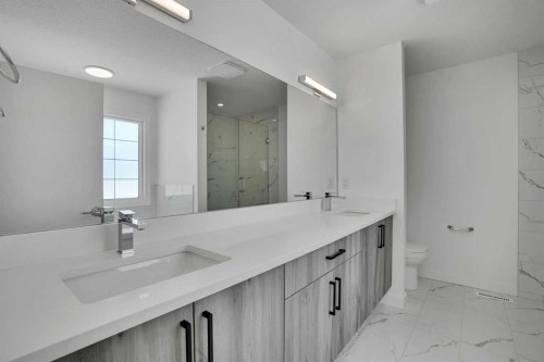 230 Kinniburgh Loop, Chestermere, AB - Indoor Photo Showing Bathroom