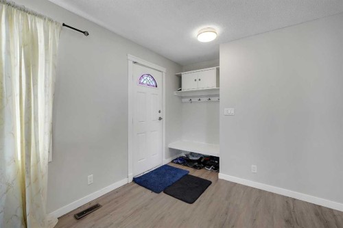 990 Marcombe Drive Ne, Calgary, AB - Indoor Photo Showing Other Room