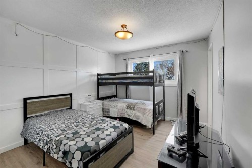 990 Marcombe Drive Ne, Calgary, AB - Indoor Photo Showing Bedroom