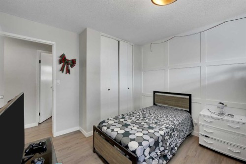 990 Marcombe Drive Ne, Calgary, AB - Indoor Photo Showing Bedroom