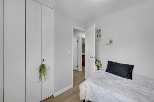 990 Marcombe Drive Ne, Calgary, AB - Indoor Photo Showing Bedroom