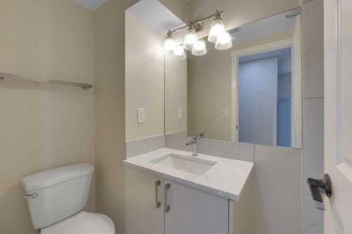 990 Marcombe Drive Ne, Calgary, AB - Indoor Photo Showing Bathroom