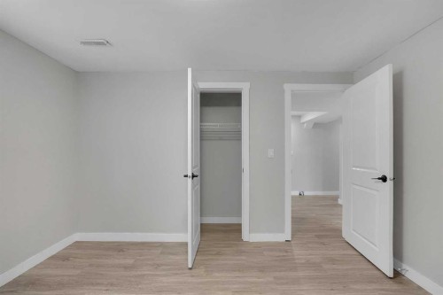 990 Marcombe Drive Ne, Calgary, AB - Indoor Photo Showing Other Room
