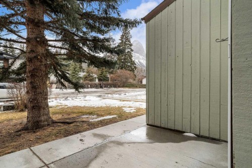 9-630 3Rd Street, Canmore, AB - Outdoor