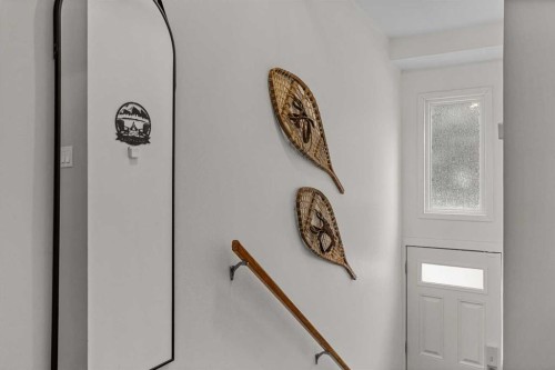 9-630 3Rd Street, Canmore, AB - Indoor Photo Showing Other Room