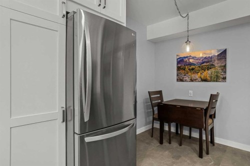 9-630 3Rd Street, Canmore, AB - Indoor Photo Showing Dining Room