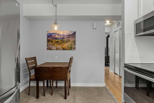 9-630 3Rd Street, Canmore, AB - Indoor Photo Showing Other Room