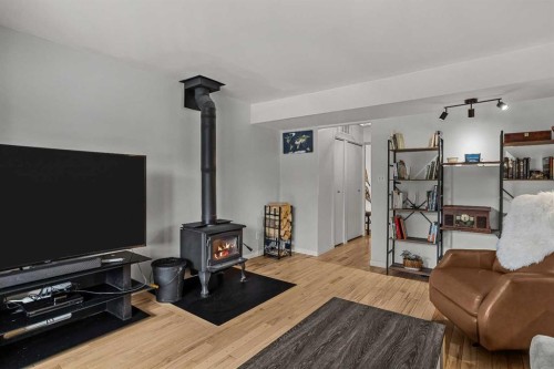 9-630 3Rd Street, Canmore, AB - Indoor