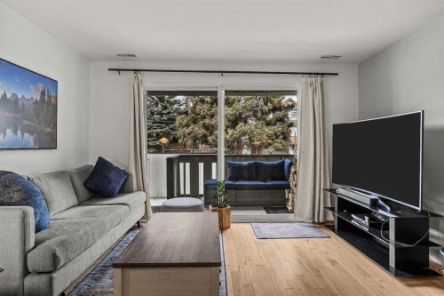 9-630 3Rd Street, Canmore, AB - Indoor Photo Showing Living Room