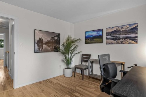 9-630 3Rd Street, Canmore, AB - Indoor Photo Showing Office