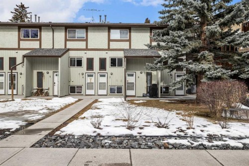 9-630 3Rd Street, Canmore, AB - Outdoor With Facade