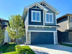 44 Ranchers Way Okotoks, AB T1S 4C8