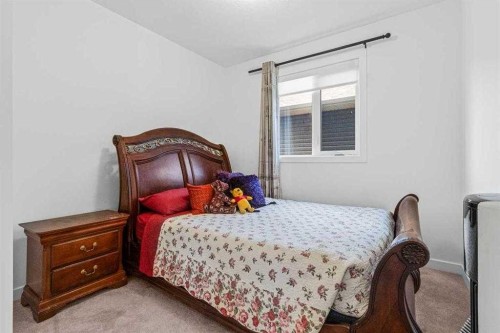 44 Ranchers Way, Okotoks, AB - Indoor Photo Showing Bedroom