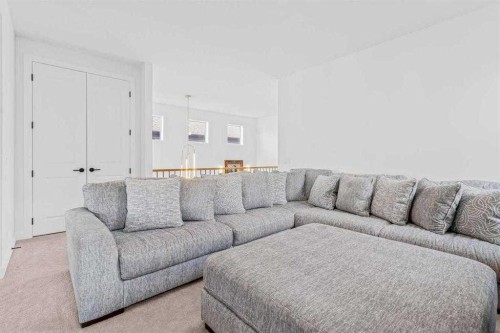 44 Ranchers Way, Okotoks, AB - Indoor Photo Showing Living Room