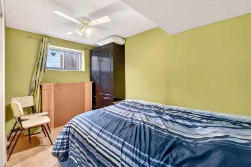 319 Whitney Crescent Se, Calgary, AB - Indoor Photo Showing Bedroom