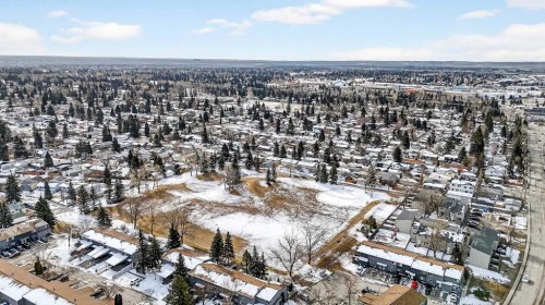 319 Whitney Crescent Se, Calgary, AB - Outdoor With View