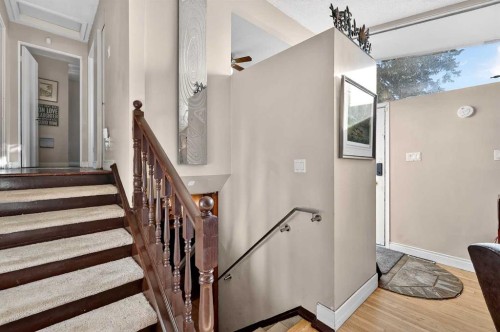 319 Whitney Crescent Se, Calgary, AB - Indoor Photo Showing Other Room